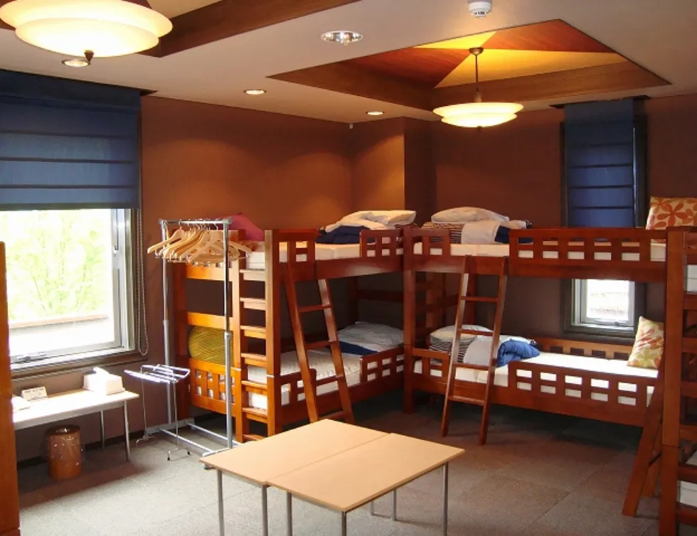 グループルーム(8名部屋)